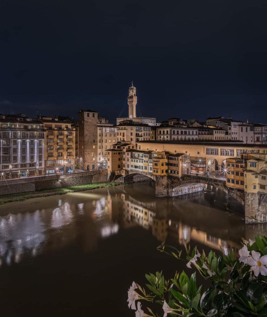 Ponte Vecchio View Luxury Apartment Florence Exterior photo